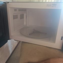 Perfectly Good Working MICROWAVE 
