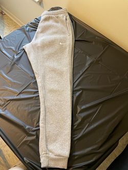 Men Nike Sweatpants (size medium)