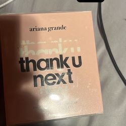 Ariana Grande Perfume