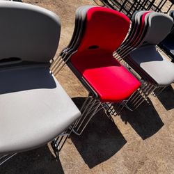 Chairs $10 Each / Cada Una 