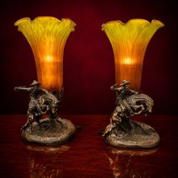 PAIR VINTAGE REMINGTON STYLE COWBOY BRONCO BUSTER LAMPS AMBER ART GLASS SHADES