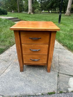 Wood 3-Drawer Nightstand End Table