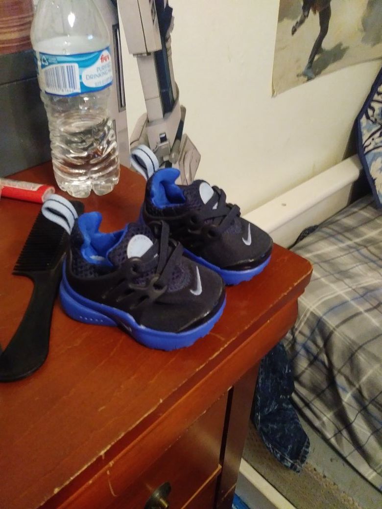 Presto Nikes size 2c
