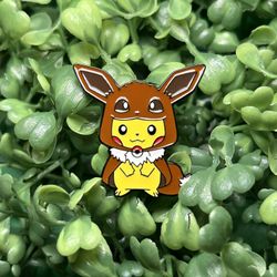 Eevee-Inspired Pikachu Enamel Pin – Cozy Starter Evolution Vibes ✨