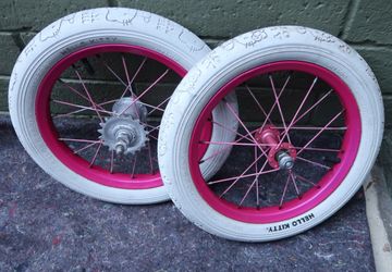12-inch (Black) and 14-inch (Pink) Wheelsets (Both Wheelsets For $20)

