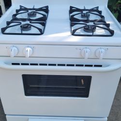 Preciosa Estufa De Gas Frigidaire Seminueva Un Año De Uso Lista Para Usar Super Limpia Trabaja Muy Bien $200