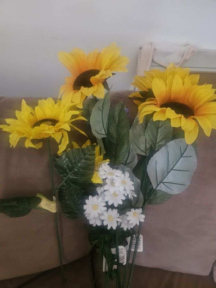 Decor Flowers New With Tags