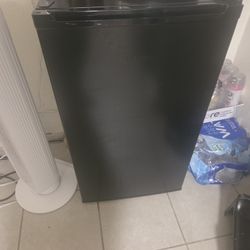 Mini Fridge 
