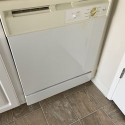 Whirlpool Dishwasher 