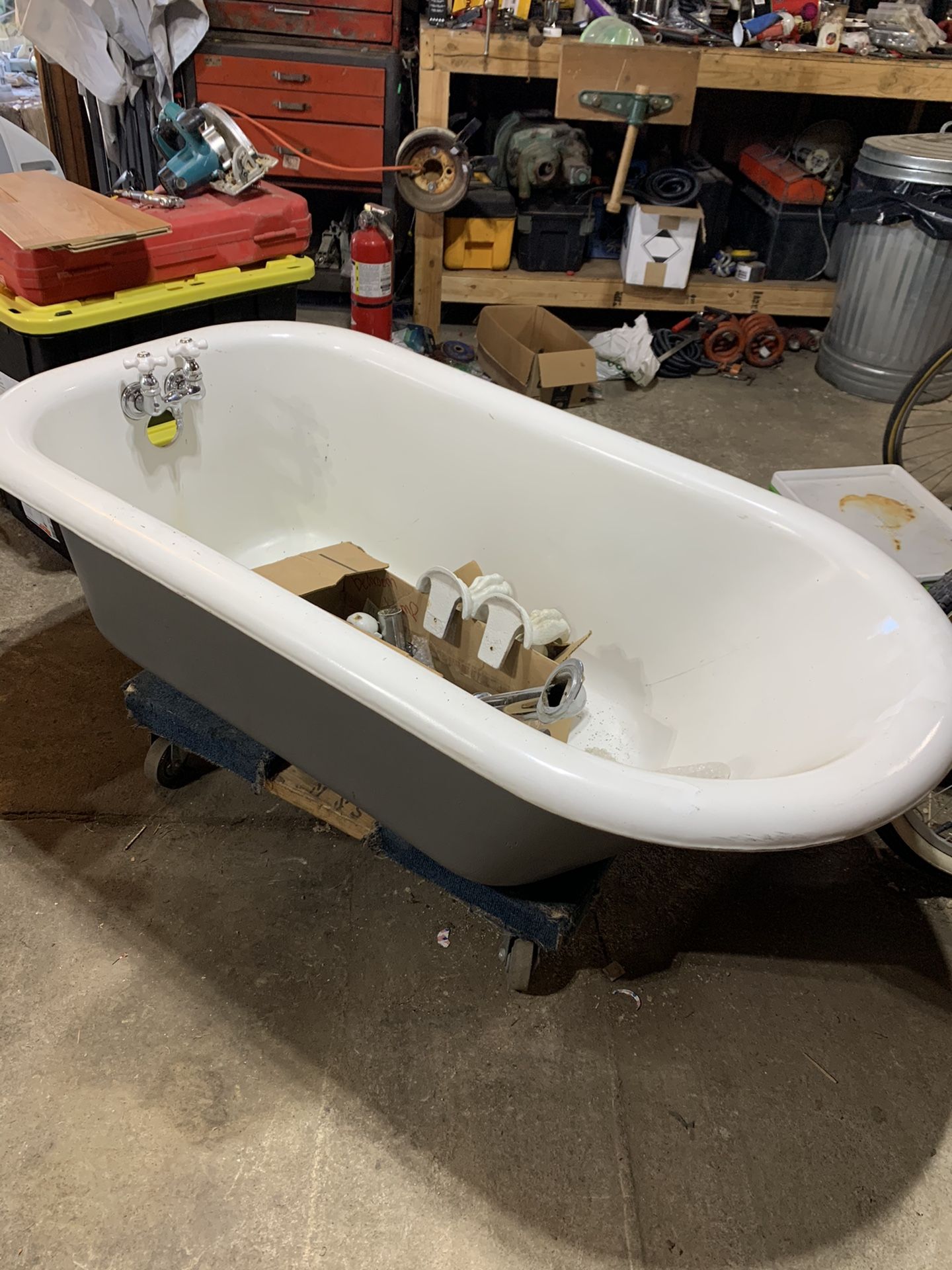 Claw foot tub for Sale in Seattle, WA OfferUp
