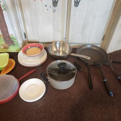 Plates & Ollas. $10 dolls..!!!!!