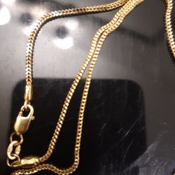 18K REAL GOLD CHAIN , 5.5 gr. 18in.1ml Thick, Price Firm $700