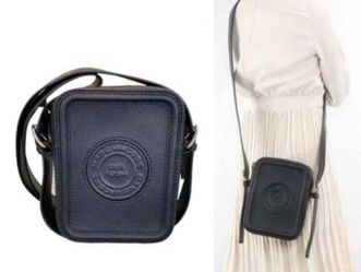 Marc Jacobs Authentic Calfskin Signet Stitched Black Crossbody Bag