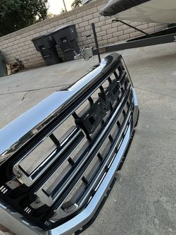 2016-2018 GMC Grill OEM