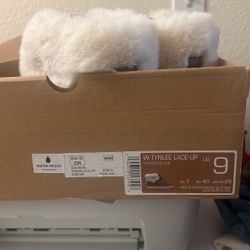 Kookaburra Fur Boots Size 9 