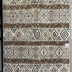 7’10 X 10’ United Weavers Rug