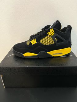 Jordan 4 retro  thunders