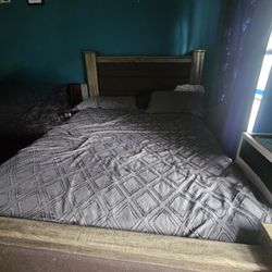 Cama Y Cabecera Queen 