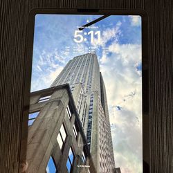 iPad Air (5th gen, 64GB) with Cover & Screen Protector
