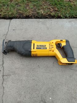 20v Dewalt Sawzaw