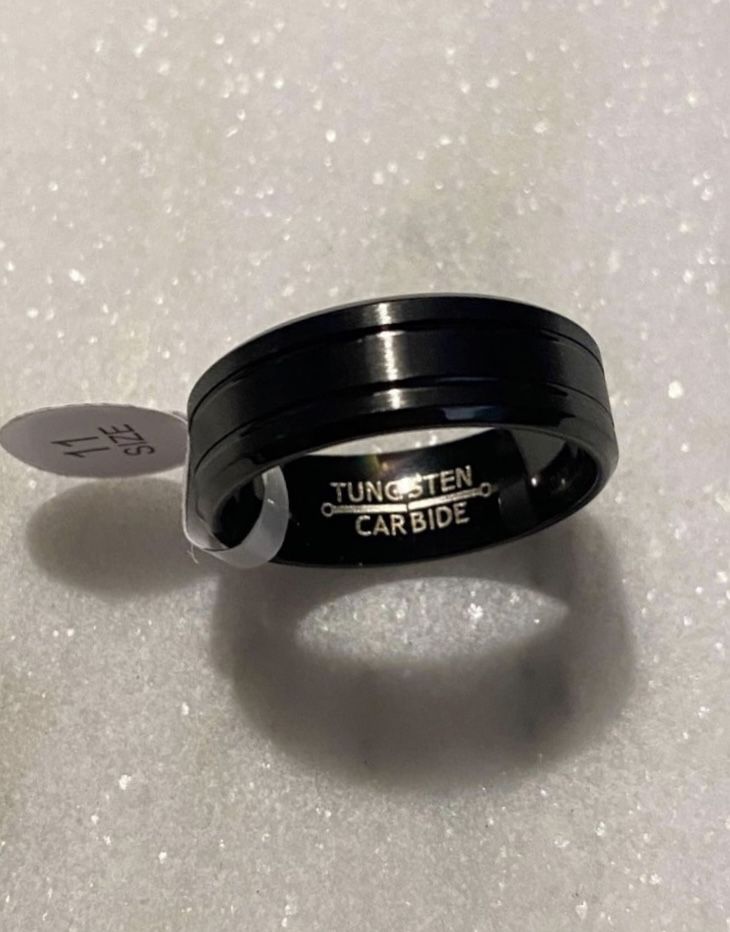Men’s Black Tungsten Ring (Size 11)