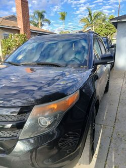 **2014 Ford Explorer Sport**