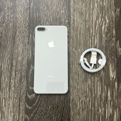 iPhone 8 Plus Silver UNLOCKED FOR ANY CARRIER!