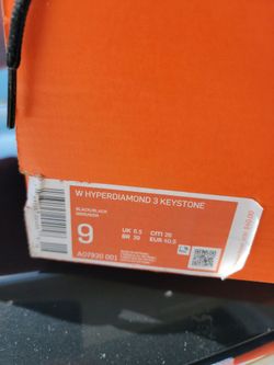 Size 9 kids molded baseball cleats