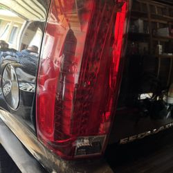 07 Cadillac Escalade Tail Lights 