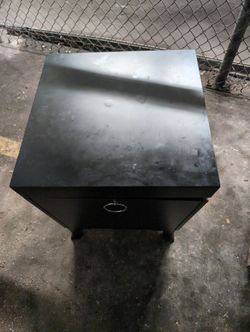 Black Flip-Top Storage Bench – Accent Chest with Legs
