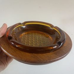 Vintage mid century amber federal glass ash tray in solid wood desk pro holder
