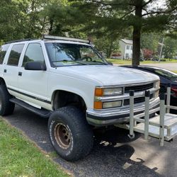 99 CHEVY TAHOE FISHING OR BEACH BEAST
