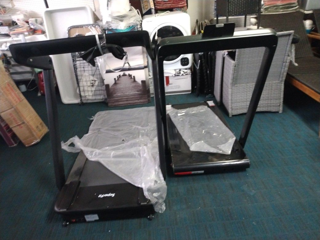 Treadmill Good Condition Only Have Some Scratches $250 Each