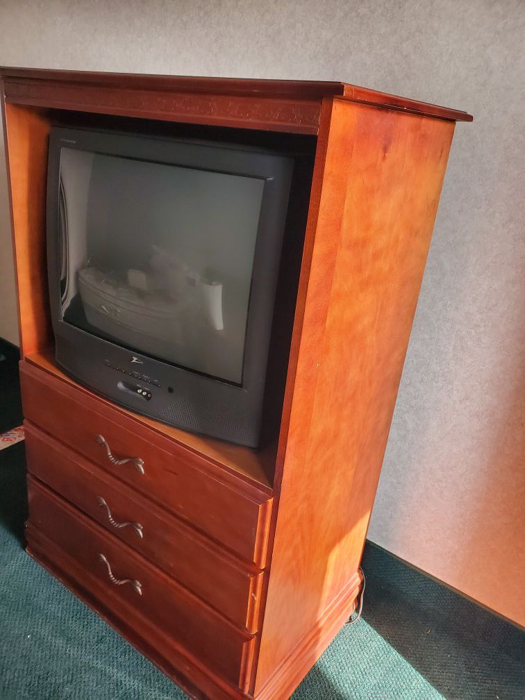 Dresser/tv stand