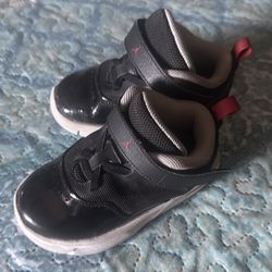 Jordan flight size 8 C