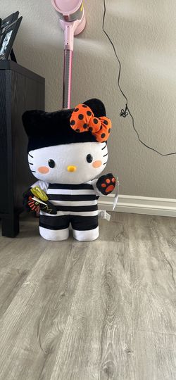 Hello Kitty Greeter