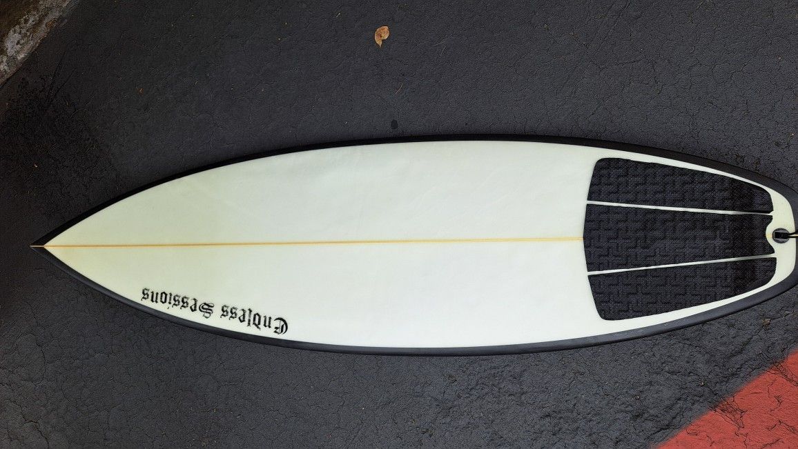 5'8" Surfboard