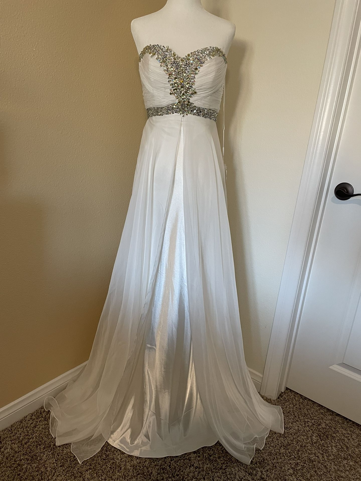 White Gown Wedding Or Prom