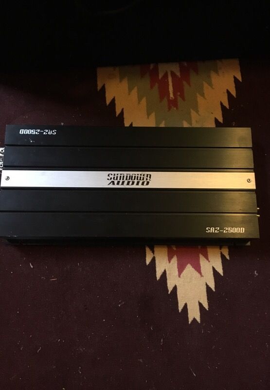 Sundown Audio 2500 watt amp