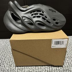 adidas Yeezy Foam Runners