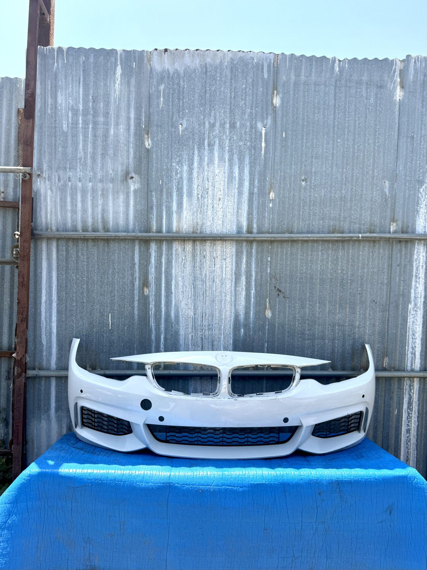 2014 2015 2016 2017 2018 2019 2020 BMW 4 Series F32 F33 F36 428i 430i 435i 440i Front Bumper White OEM (WITH ACCESSORIES)