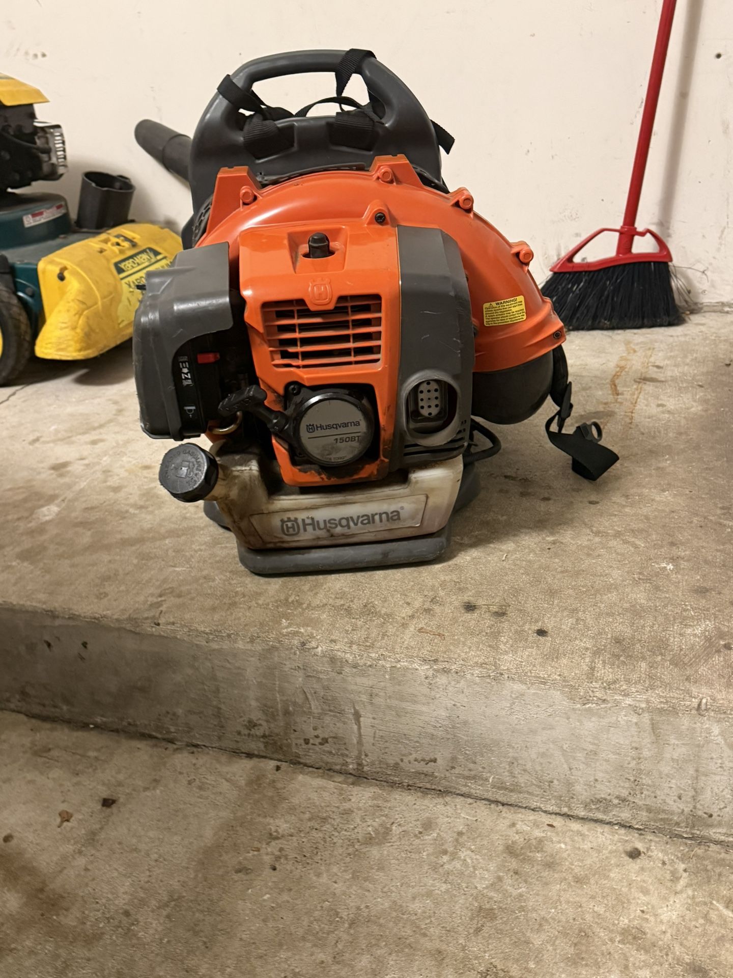 Leaf Blower