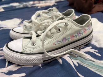 Light blue girls converse size 12