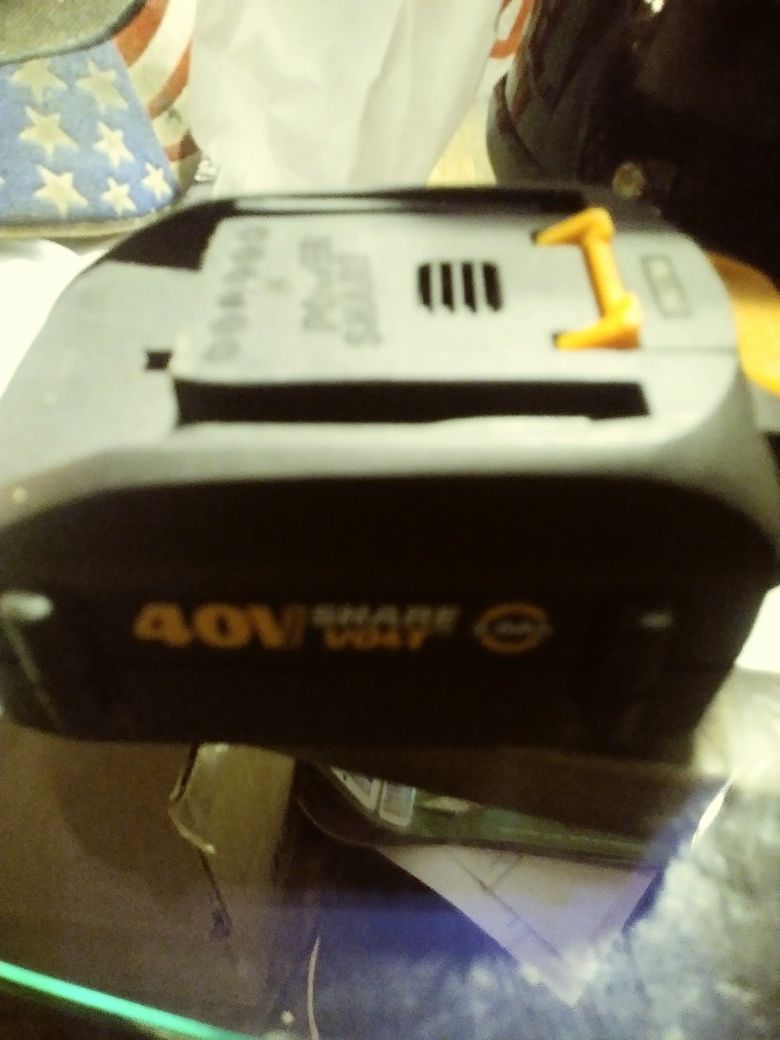 Share power battery for works tools