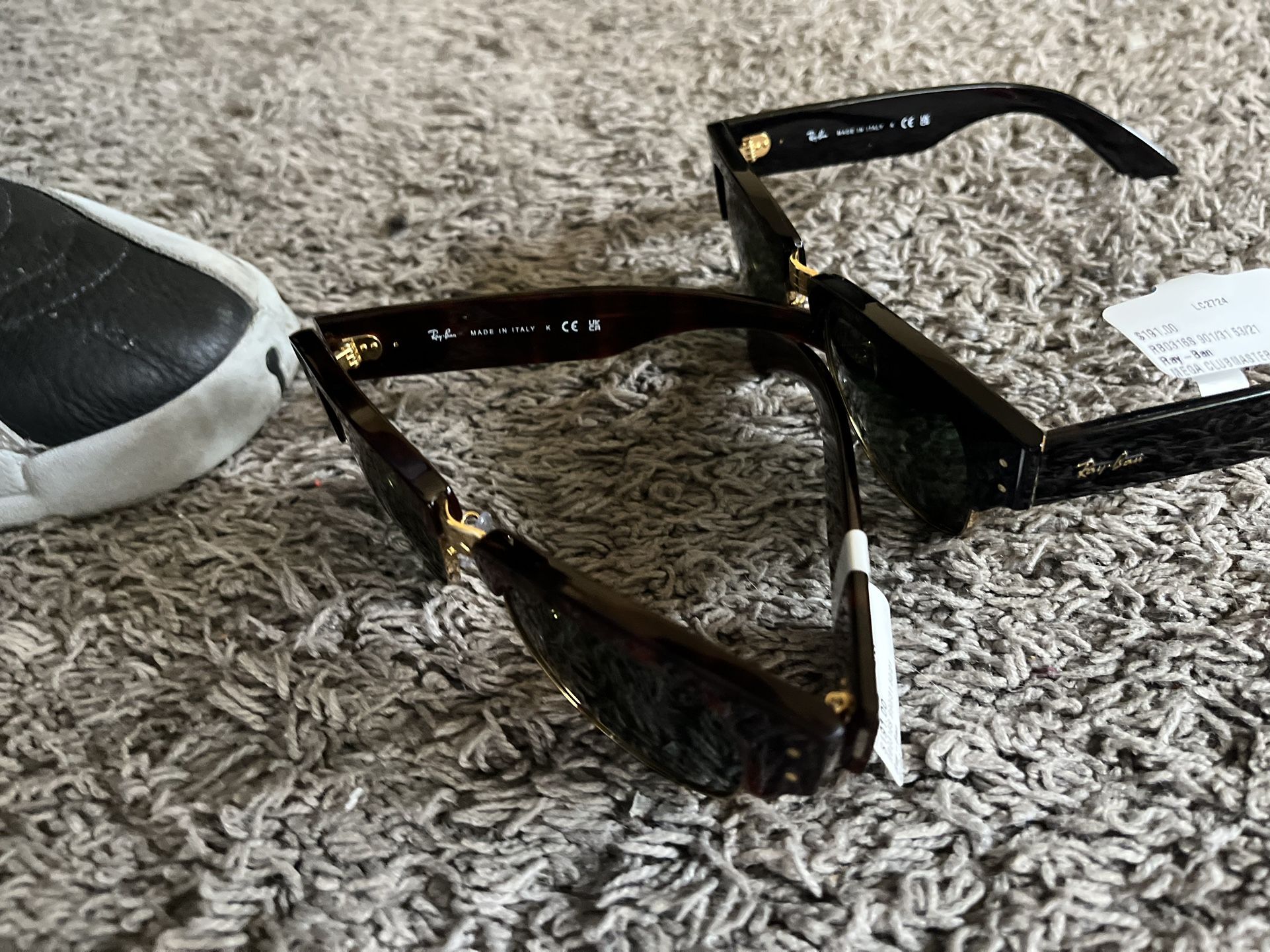 Raybans 