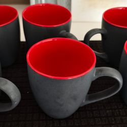 Cups And Plates 
