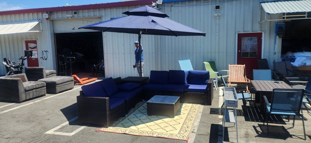 8-Piece Wicker Outdoor Patio Furniture Set with Storage Table, Blue( in box)