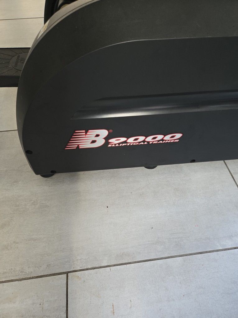 Nb 9000 Elliptical Trainer