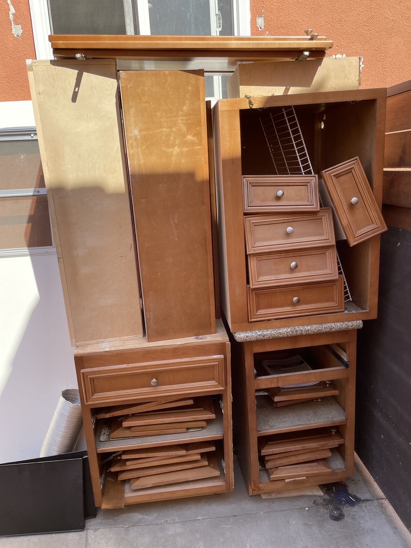 Complete Kitchen Cabinets