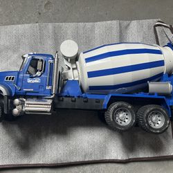 Mack Granite Bruder® Cement Mixer Toy Truck